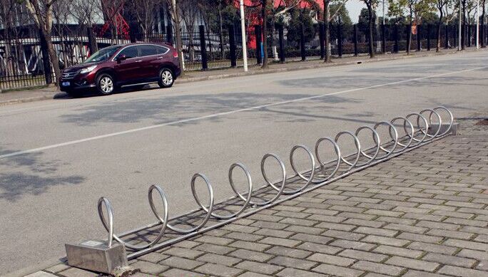 市政街道安裝自行車停車架更為安全、便捷及有效